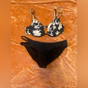 Darn navy blue bathing suit with flowers